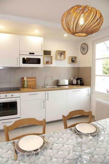 Paddock Prestige By La Boite En Plus Chantilly Bagian luar foto